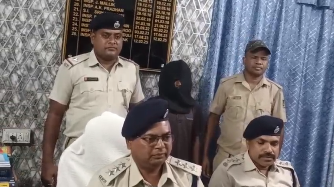 ହତ୍ୟାକାଣ୍ଡକୁ ଦୁଇଦିନ ନପୁରୁଣୁ ହତ୍ୟାକାରୀଙ୍କୁ ବାନ୍ଧିଲା ବଡ଼ବିଲ ପୋଲିସ୍