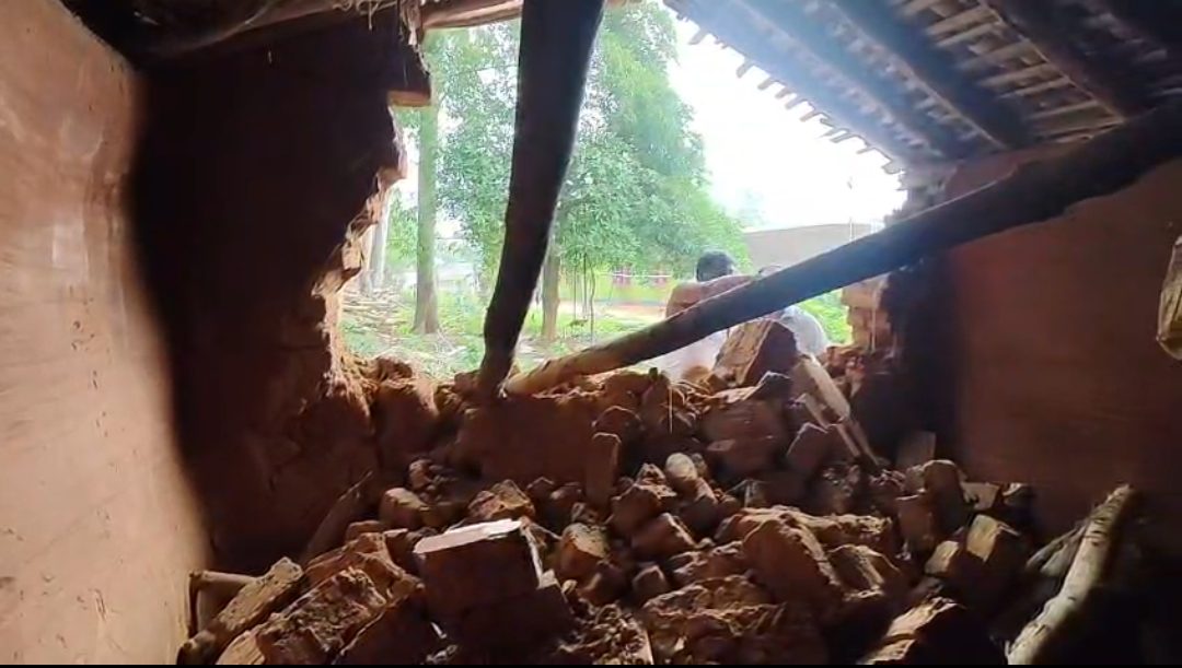 କେନ୍ଦୁଝର ଜିଲ୍ଲାରେ ଗୋଠଛଡା ଦନ୍ତାହାତୀ ଉତ୍ପାତ୍ ଘରଭାଙ୍ଗି ଖାଇଗଲା ଚାଉଳ
