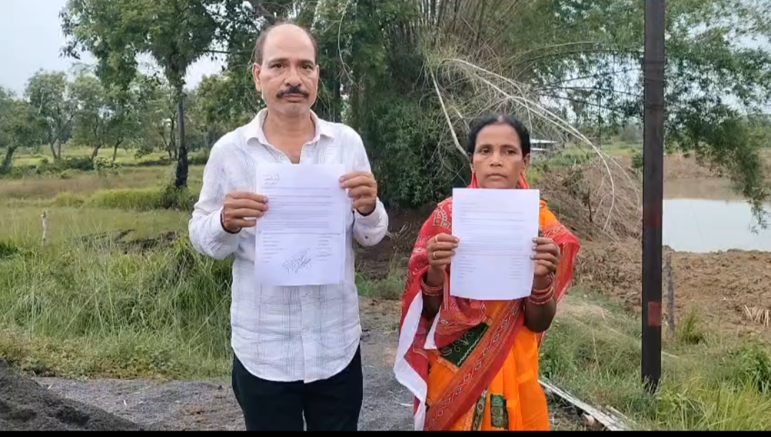 “ସରକାରୀ ରାସ୍ତା ବନ୍ଦ ଅଭିଯୋଗ; ସଙ୍କଟରେ ଛେଳି ଫାର୍ମ, ପ୍ରଭାବିତ ଚାଷକାମ”
