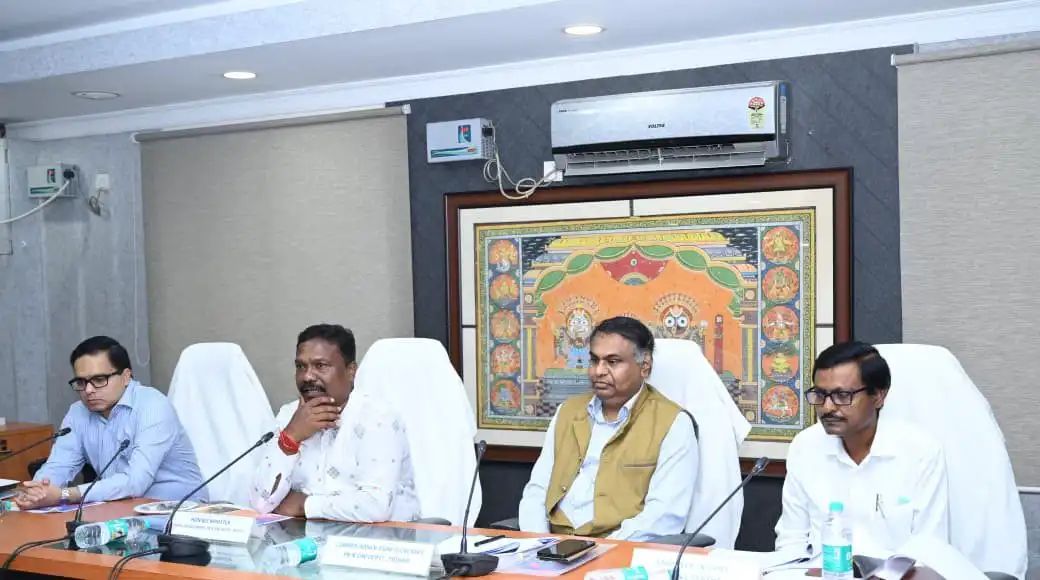 ପାନୀୟ ଜଳ ଯୋଗାଣ ଭିତ୍ତିଭୂମିର ସମୀକ୍ଷା କରିଲେ ପଞ୍ଚାୟତିରାଜ ମନ୍ତ୍ରୀ