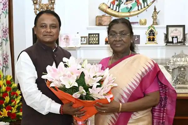 ଆପଣଙ୍କର ଐତିହାସିକ ଜୀବନ-ଯାତ୍ରା ଭାରତୀୟ ଗଣତନ୍ତ୍ରର ଶକ୍ତି: ମୁଖ୍ୟମନ୍ତ୍ରୀ