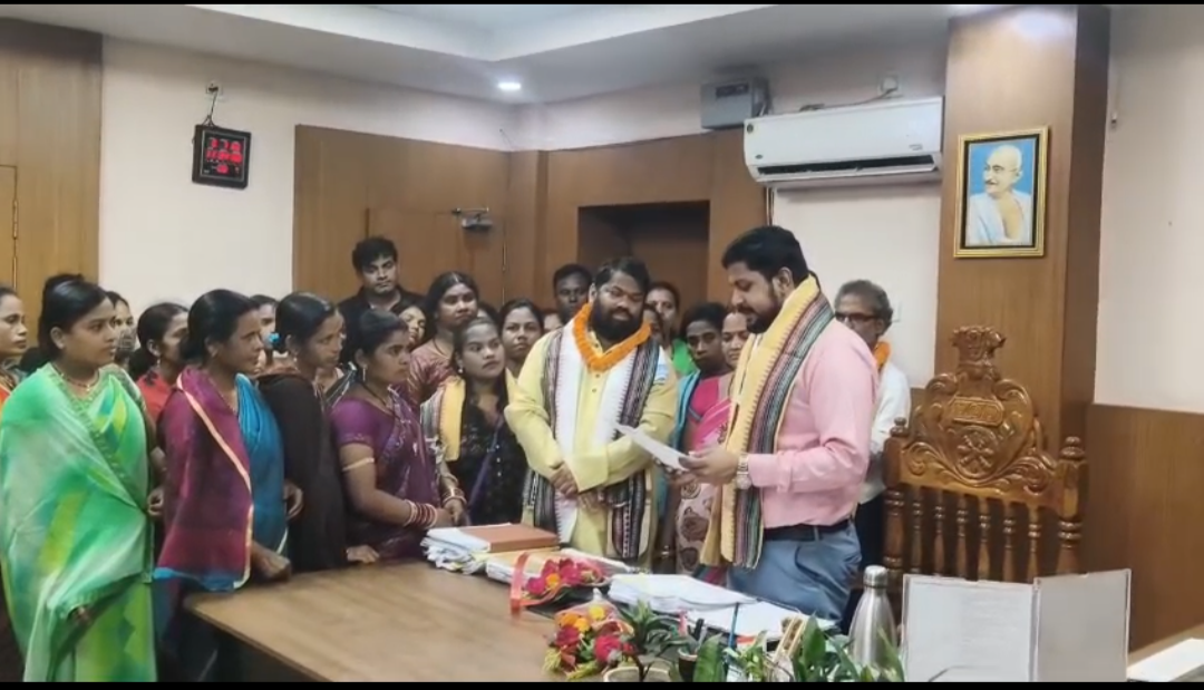 ସେଣ୍ଟ୍ରାଲ ମେଡିକାଲର ଶ୍ରମିକ ମାନଙ୍କ ବିଭିନ୍ନ ସମସ୍ୟା ନେଇ ଦାବି ପତ୍ର