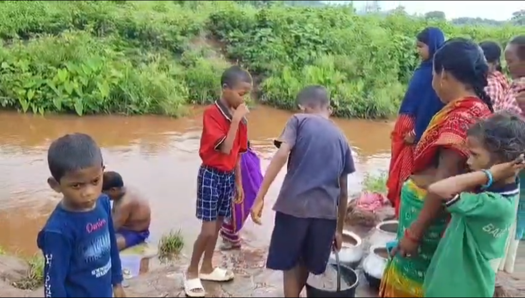 ରତ୍ନଗର୍ଭା କେନ୍ଦୁଝରଜିଲ୍ଲା ଖଣି ଅଞ୍ଚଳବାସିନ୍ଦା ମାନଙ୍କ ଦୁର୍ଦ୍ଦଶା କହିବା କାହାକୁ ଶୁଣିବ କିଏ