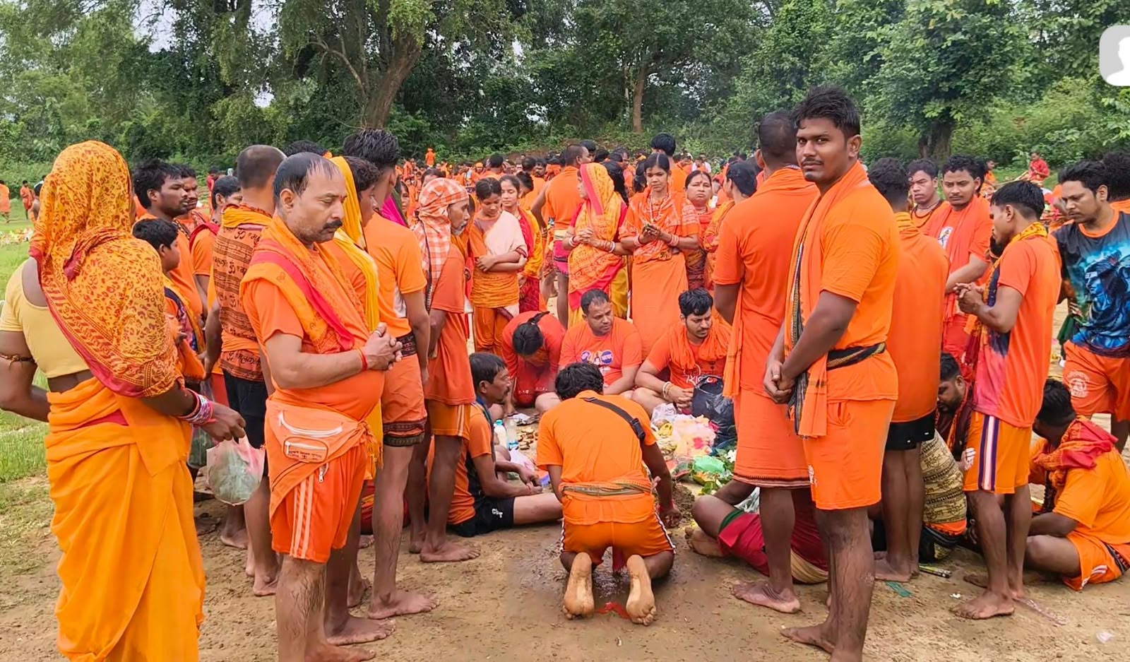ଶ୍ରାବଣ ଦ୍ୱିତୀୟ ସୋମବାରରେ ଜଳାଭିଷେକ ପାଇଁ କାଉଡ଼ିଆଙ୍କ ପ୍ରବଳ ଭିଡ଼ : ସମଗ୍ର ଶୈବ ପୀଠ ଚଳ ଚଞ୍ଚଳ