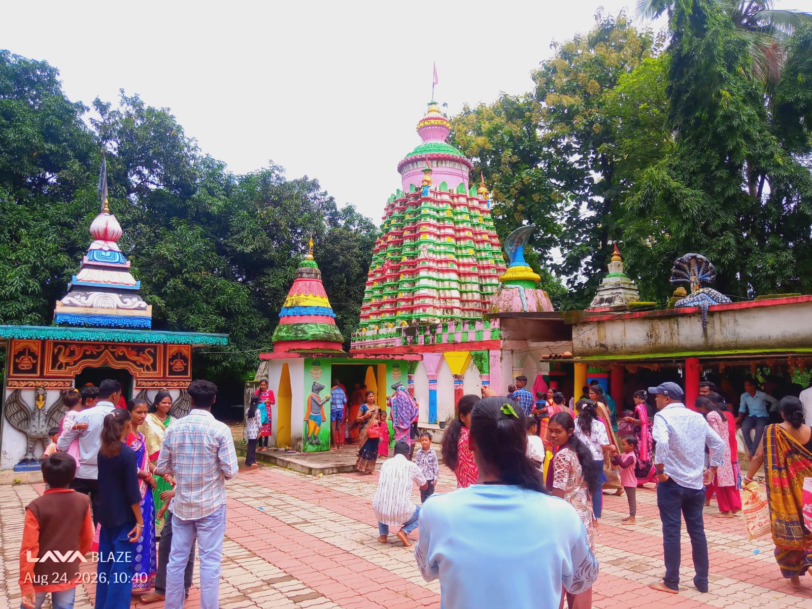 ଶେଷ ଶ୍ରାବଣ ସୋମବାରରେ ଜମନକିରାର ଶୈବପୀଠରେ ଭକ୍ତଙ୍କ ଭିଡ଼: ଦେବେଶ୍ୱର ମନ୍ଦିରରେ ଭଜନରେ ଝୁମିଲେ ଶ୍ରଦ୍ଧାଳୁ