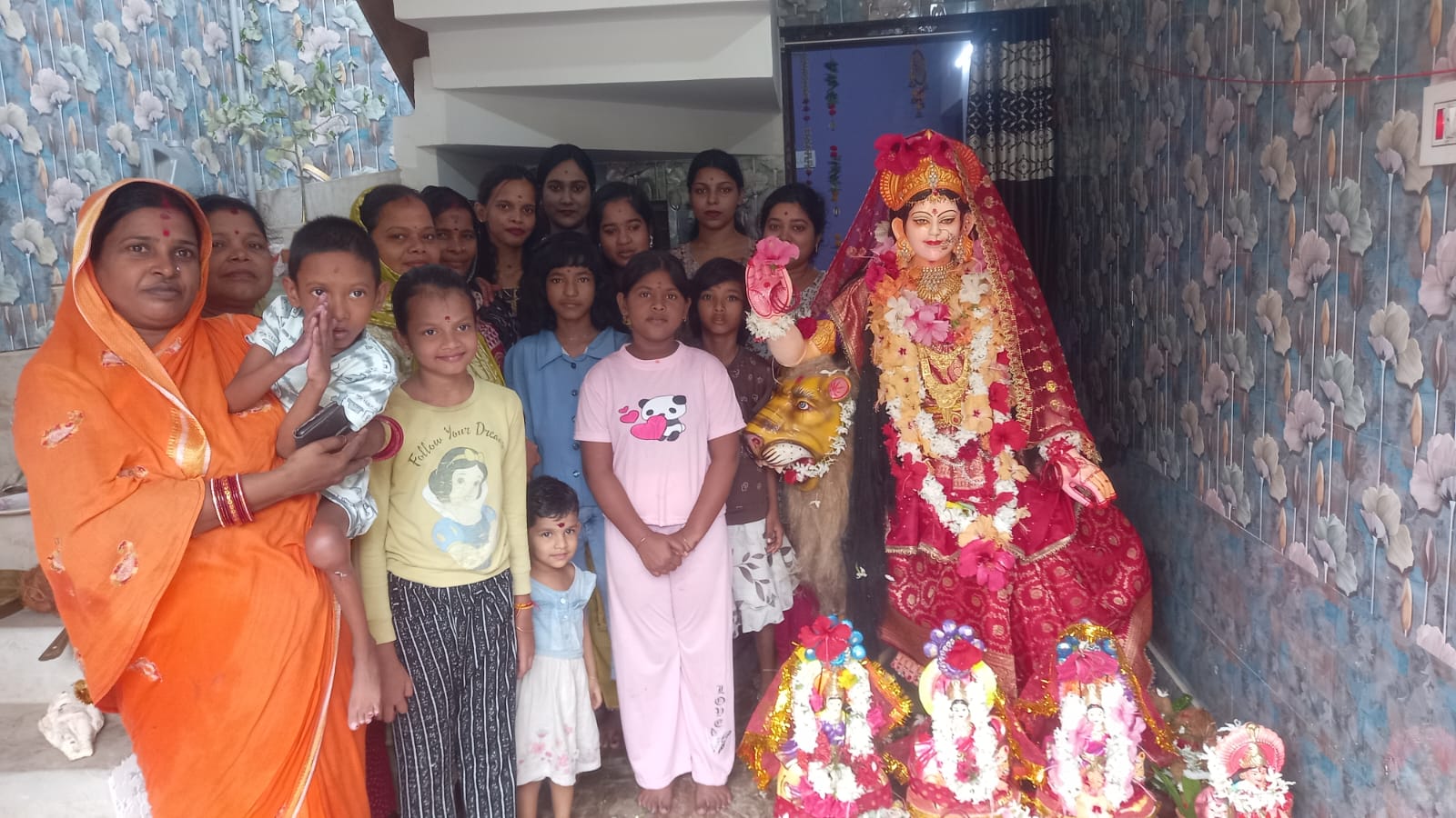 ଢେଙ୍କାନାଳ ମହାବୀର ବଜାରରେ ଖୁଦୁରୁକୁଣୀ ଓଷା ପାଳିତ