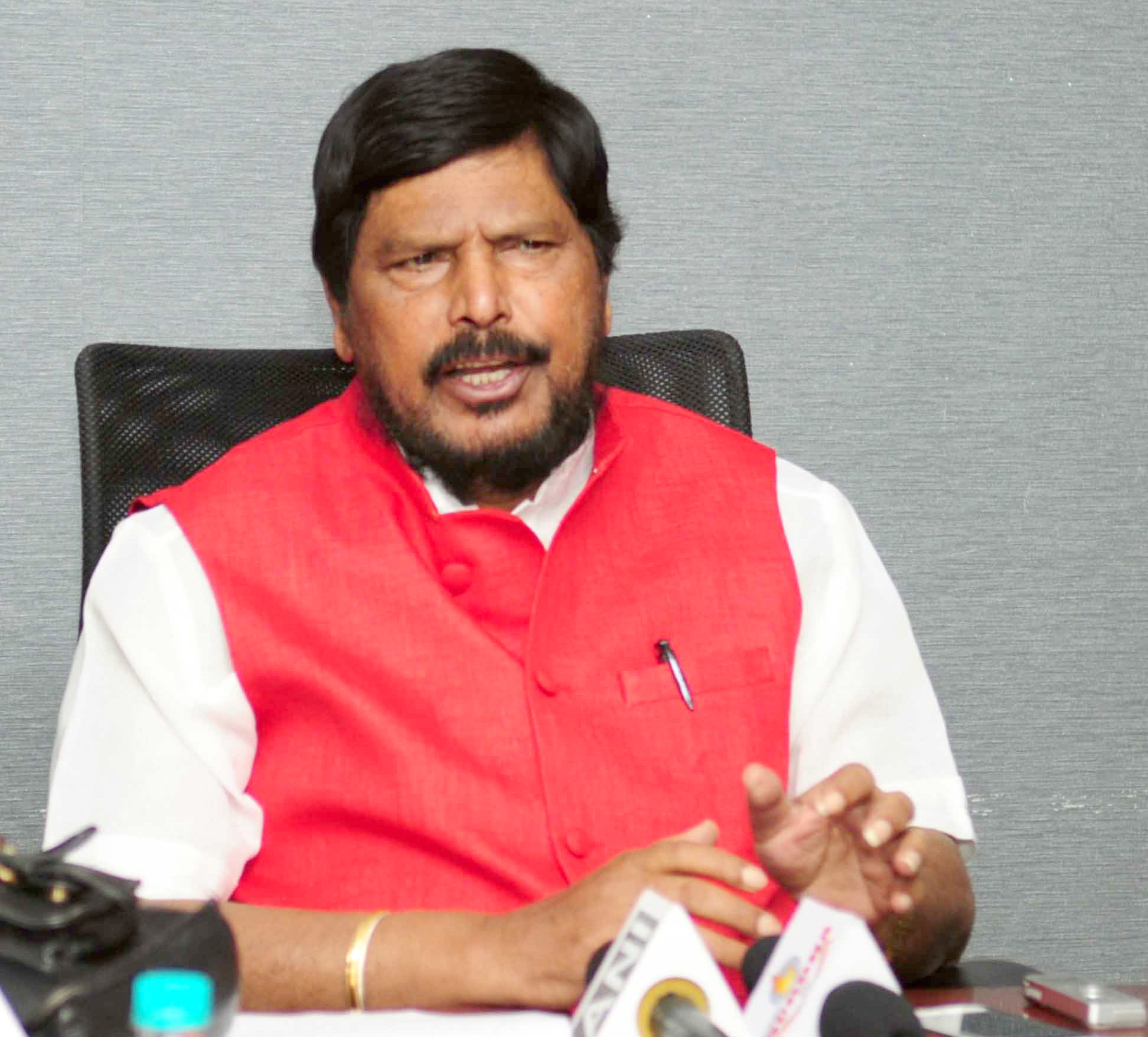 The Minister of State for Social Justice & Empowerment, Shri Ramdas Athawale addressing a press conference, in New Delhi on November 24, 2017.