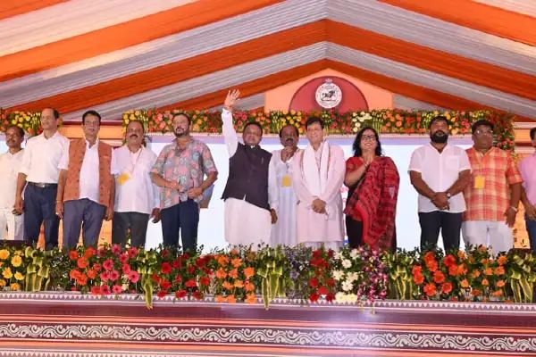 ୪ ଦଶନ୍ଧିର ଅପେକ୍ଷାରେ ପଡ଼ିଲା ପୂର୍ଣ୍ଣଚ୍ଛେଦ ଗୋଳାବନ୍ଧର ୧,୩୭୧ ବିସ୍ଥାପିତ ପରିବାର ପାଇଁ ୭୫.୬୦ କୋଟିର R&R ପ୍ୟାକେଜ୍
