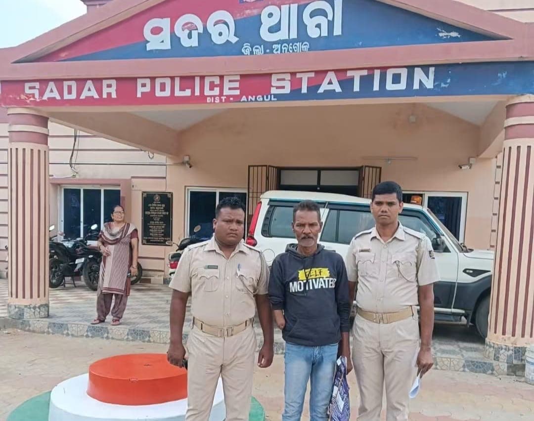 ପଞ୍ଚମହଲା ଦୋକାନରେ ନିଆଁ ଲଗାଇବା ଘଟଣା: CCTV ଫୁଟେଜ୍ରୁ ଧରାପଡ଼ିଲେ ଅଭିଯୁକ୍ତ