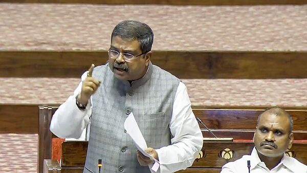 “କେନ୍ଦ୍ର କ୍ୟାବିନେଟ୍କୁ ଫେରିବେ କି ଧର୍ମେନ୍ଦ୍ର ପ୍ରଧାନ? ନୂଆ ଦାୟିତ୍ୱକୁ ନେଇ ଚର୍ଚ୍ଚା ଜୋରଦାର”