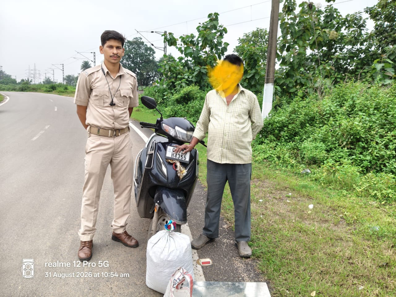 ସ୍କୁଟି ସହ ଗଞ୍ଜେଇ ଜବତ: ୧ଗିରଫ