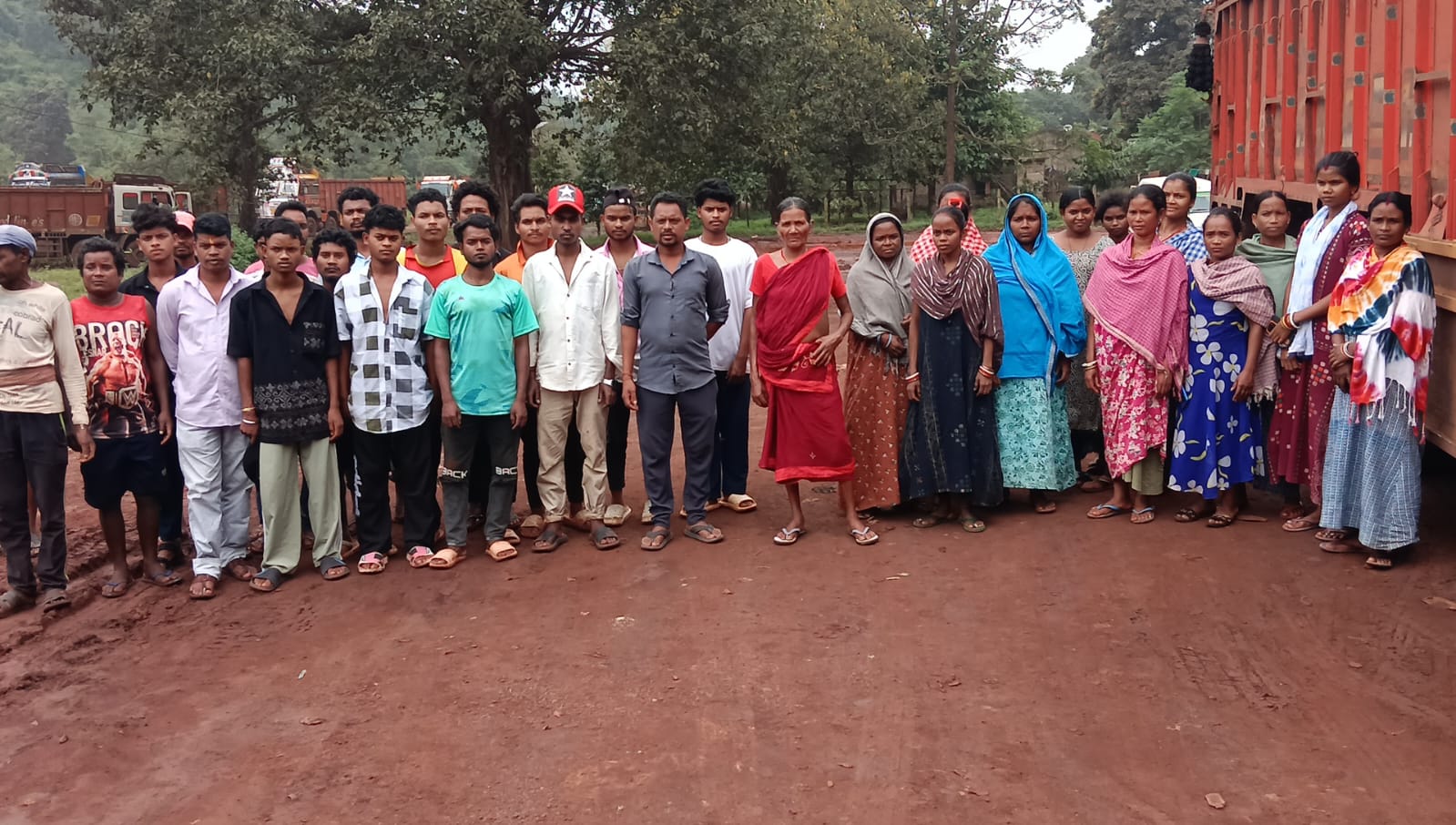 ସ୍ଥାନୀୟ କିଛି କୁଜିନେତାଙ୍କ ଦାଦାଗିରି, ଅଞ୍ଚଳରେ ବୃଦ୍ଧି ପାଉଛି ଶ୍ରମିକ ଅସନ୍ତୋଷ।