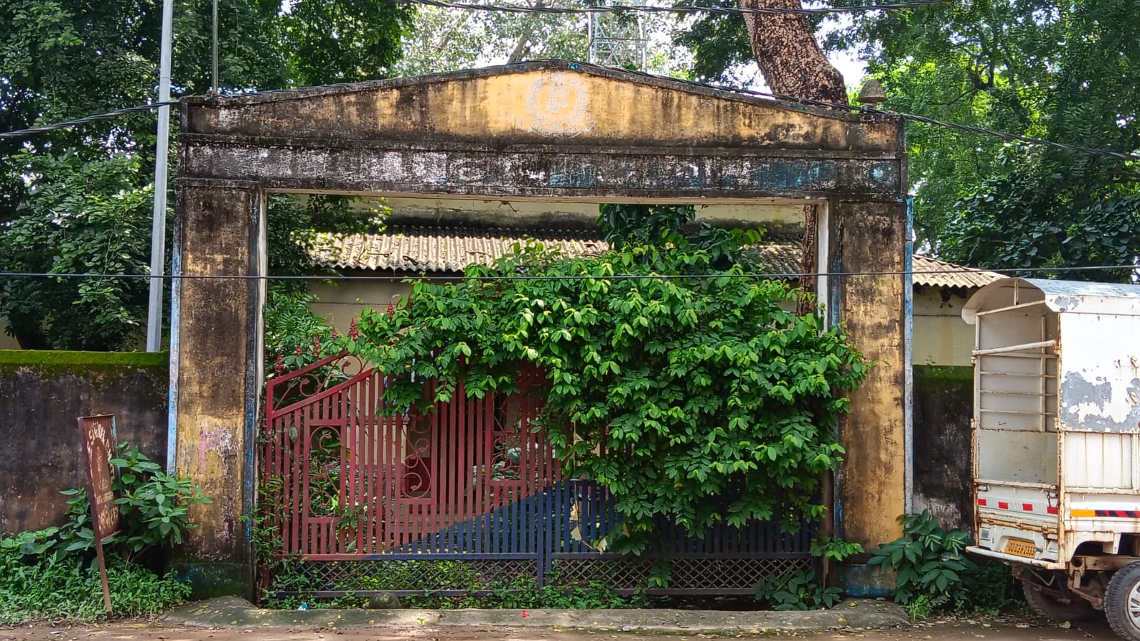 ଚୋରି କରିବାକୁ ଯାଇ ଧରାପଡ଼ିଲା ଯୁବକ, ପୁରୁଣା ଥାନାରେ ପୁଲିସ ଫାଣ୍ଡି ଦାବି