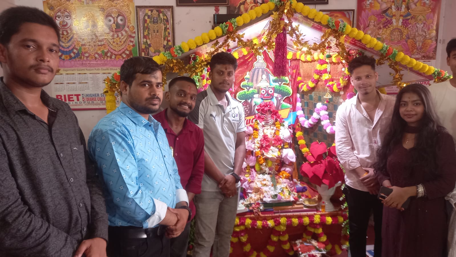 ଗଣେଶ ପୂଜା ଅବସରରେ ଷ୍ଟଡି ଲାଇଫ୍ ଇନଷ୍ଟିଚ୍ୟୁଟରେ ଭକ୍ତିମୟ ପରିବେଶ