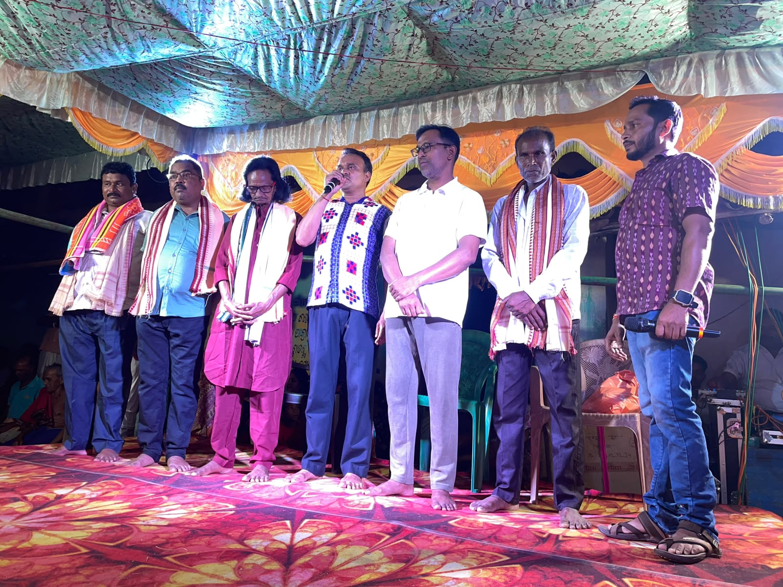 ନୂଆଁଖାଇ ଭେଟଘାଟ ଉପଲକ୍ଷେ ସମ୍ବଲପୁରୀ ନାଟକ ମଞ୍ଚସ୍ଥ