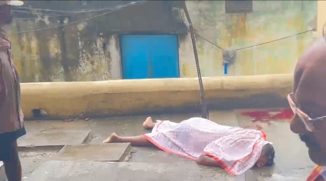 ଛାତରୁ ଡ଼େଇଁ ଯୁବକଙ୍କ ଆତ୍ମହତ୍ୟା