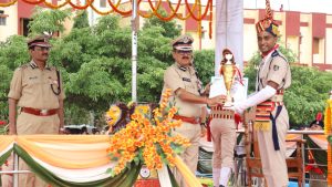ବି.ଟି.ଆଇ. ବୁର୍ଲାରେ ୧୦୨୭ ସିପାହୀଙ୍କ ଦୀକ୍ଷାନ୍ତ, ଜନସାଧାରଣଙ୍କ ପ୍ରତି ବନ୍ଧୁତ୍ୱପୂର୍ଣ୍ଣ ରହିବାକୁ ଡିଜିପିଙ୍କ ପରାମର୍ଶ