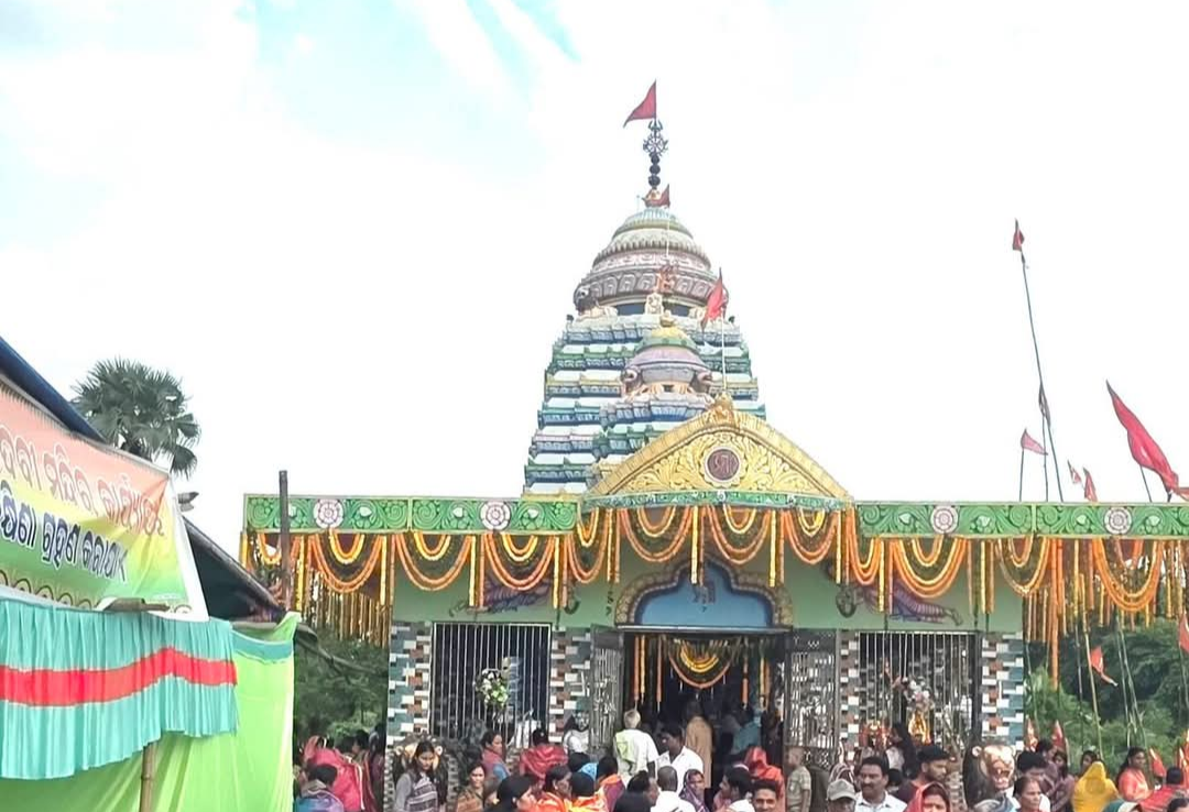 ତୁଳସୀପାଳରେ ଆଧ୍ୟାତ୍ମିକ ଉଲ୍ଲାସ: ମା’ ମହାପାଟ୍ ଦେବୀଙ୍କ ବାର୍ଷିକ ପୂଜା ଅନୁଷ୍ଠିତ, ବହୁ ବିଶିଷ୍ଟ ବ୍ୟକ୍ତିଙ୍କ ସମାଗମ