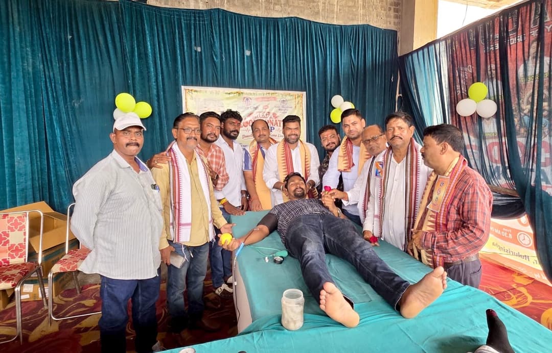ଗଣେଶ ପୂଜାରେ ମହତ୍ କାର୍ଯ୍ୟ: ଆମ୍ବେଦକର ନଗରରେ ରକ୍ତଦାନ ଶିବିର, ୧୦୬ ୟୁନିଟ୍ ସଂଗ୍ରହ