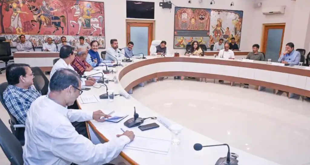 ଶିକ୍ଷକଙ୍କ ସମସ୍ୟା ସମାଧାନ ନେଇ ସରକାରଙ୍କୁ କମିଟିର ରିପୋର୍ଟ