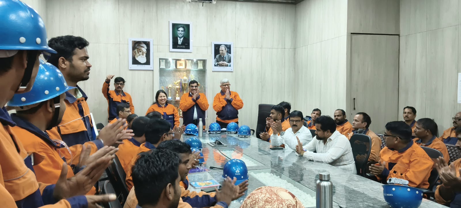 ୪୦୦୦ରୁ ଊର୍ଦ୍ଧ୍ୱ କର୍ମଚାରୀଙ୍କ ପ୍ରଗତିକୁ ନୂଆ ଗତି: କ୍ୟାରିୟର ବିକାଶ, କଲ୍ୟାଣ ଓ ସାମାଜିକ ସୁରକ୍ଷାକୁ ଗୁରୁତ୍ୱ ଦେଉଛି ଟିଏସଟିଏସଏଲ୍ ଏବଂ ଟିଏସଏସଏସଏଲ୍