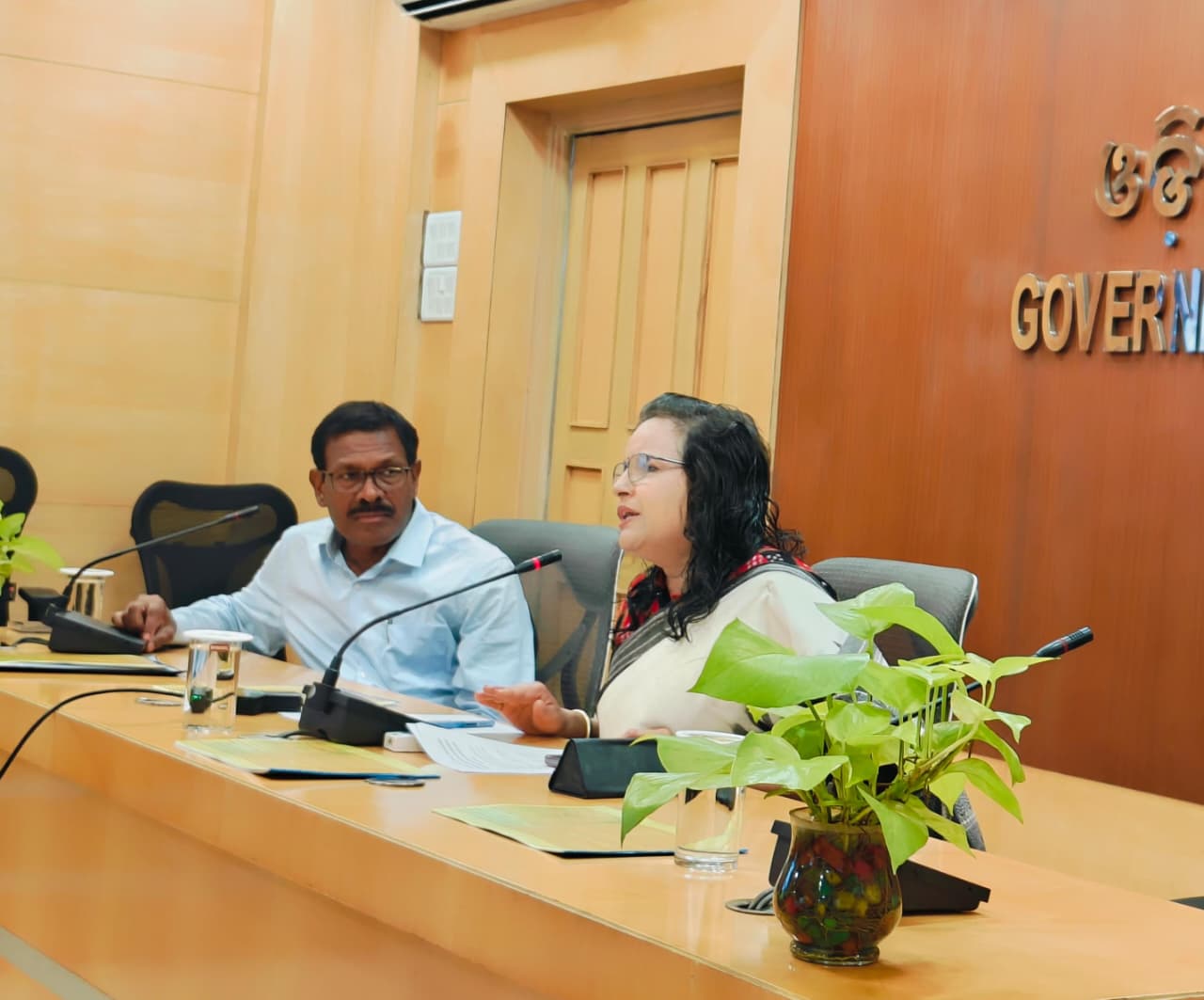 ବନପାଳ, ବନରକ୍ଷୀ ଓ ଅବକାରୀ କନଷ୍ଟେବଳ ପଦବୀ ପାଇଁ ଶାରୀରିକ ପରୀକ୍ଷାର ପ୍ରସ୍ତୁତି ସମୀକ୍ଷା କଲେ ମୁଖ୍ୟ ଶାସନ ସଚିବ ପରୀକ୍ଷାର ସ୍ୱଚ୍ଛତା, ନିରପେକ୍ଷତା ଓ ପ୍ରାର୍ଥୀଙ୍କ ସ୍ୱାସ୍ଥ୍ୟ ସୁରକ୍ଷାକୁ ପ୍ରାଥମିକତା