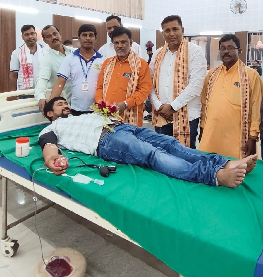 ଦୁଇଟି ଅନୁଷ୍ଠାନ ପକ୍ଷରୁ ରକ୍ତଦାନ ଶିବିର, ୧୫୧ ୟୁନିଟ ରକ୍ତ ସଂଗ୍ରହ