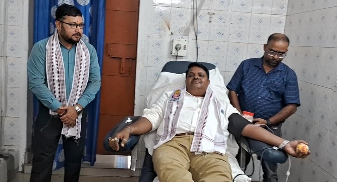 ଶିକ୍ଷକ ଶାନ୍ତନୁ କୁମାର ସାହୁଙ୍କ ୭୭ତମ ରକ୍ତଦାନ