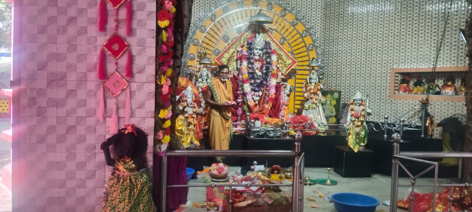ସାଉଥ୍ ବଲଣ୍ଡାରେ ମା’ ଦୁର୍ଗାଙ୍କ ମହିମା ଅପାର, ସପ୍ତମୀ ପୂଜାରେ ଭକ୍ତଙ୍କ ସମାଗମ