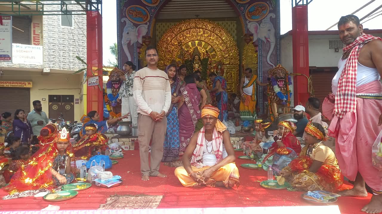 ରାଧାକୃଷ୍ଣ ବଜାରରେ ମହାନବମୀ ପୂଜା, ନାରୀ ସଶକ୍ତିକରଣର ବାର୍ତ୍ତା ଦେଲା କୁମାରୀ ପୂଜା