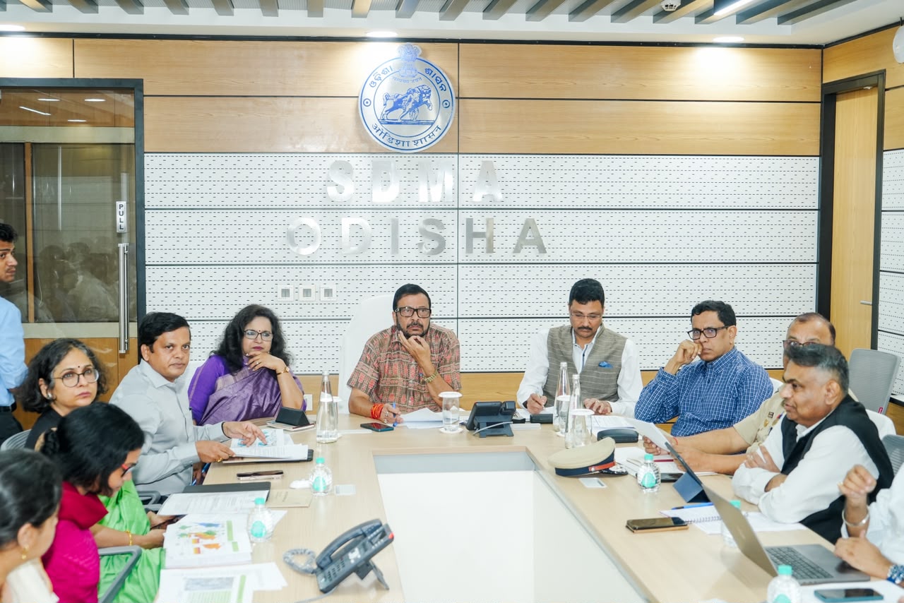 ମାନ୍ୟବର ମନ୍ତ୍ରୀଙ୍କ ଅଧ୍ୟକ୍ଷତାରେ ସମ୍ଭାବ୍ୟ ବାତ୍ୟା ମୁକାବିଲା ନେଇ ଉଚ୍ଚସ୍ତରୀୟ ସମୀକ୍ଷା ବୈଠକ