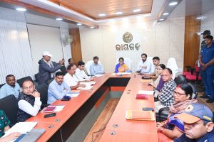 ରାୟଗଡ଼ାରେ ସମ୍ଭାବ୍ୟ ବାତ୍ୟା ‘ଅର୍ଣ୍ଣବ’ ମୁକାବିଲା ପାଇଁ ପ୍ରସ୍ତୁତି ସମୀକ୍ଷା କଲେ ଉପମୁଖ୍ୟମନ୍ତ୍ରୀ ଶ୍ରୀମତୀ ପରିଡା