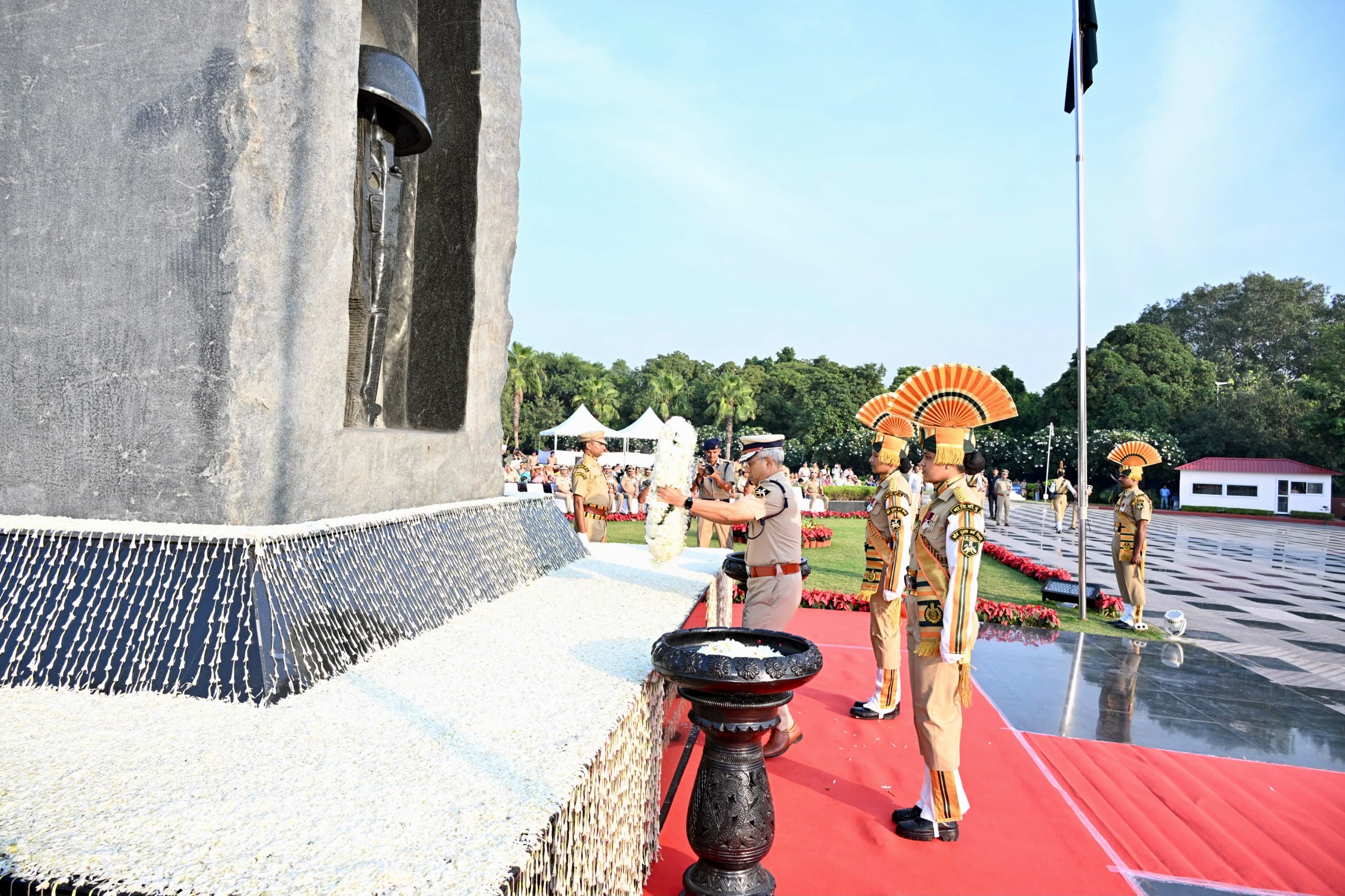 ଜାତୀୟ ପୋଲିସ ସ୍ମାରକୀରେ ITBP ସହିଦଙ୍କୁ ଭାବପୂର୍ଣ୍ଣ ଶ୍ରଦ୍ଧାଞ୍ଜଳି