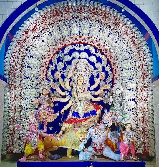 ଦୁର୍ଗାପୂଜାରେ ଝଲସୁଛି ଓଡ଼ିଶା: କଟକର ଚାନ୍ଦି ମେଢ଼, ଭୁବନେଶ୍ୱରର ଥିମ୍‌ ପେଣ୍ଡାଲ୍‌, ଅନୁଗୋଳରେ ଭକ୍ତିମୟ ପରିବେଶ