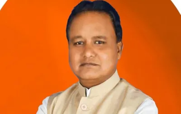 ସମ୍ଭାବ୍ୟ ବାତ୍ୟା ପ୍ରଭାବ: ଆସନ୍ତା ୨୮ ତାରିଖରେ ହେବାକୁ ଥିବା ମୁଖ୍ୟମନ୍ତ୍ରୀଙ୍କ ଅଭିଯୋଗ ଶୁଣାଣି ସ୍ଥଗିତ