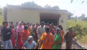 ବଲାଣିଥାନା ଅନ୍ତର୍ଗତରେ ବିଦେଶୀ ମଦଦୋକାନକୁ ବିରୋଧ, ରାଜରାସ୍ତାରେ ଶତାଧିକ ମହିଳା
