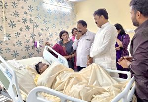 ହସ୍ପିଟାଲରେ ରଜନୀକାନ୍ତ ସିଂହଙ୍କୁ ଭେଟି ସ୍ୱାସ୍ଥ୍ୟାବସ୍ଥା ବୁଝିଲେ ବିଧାୟକ ପ୍ରତାପ ପ୍ରଧାନ
