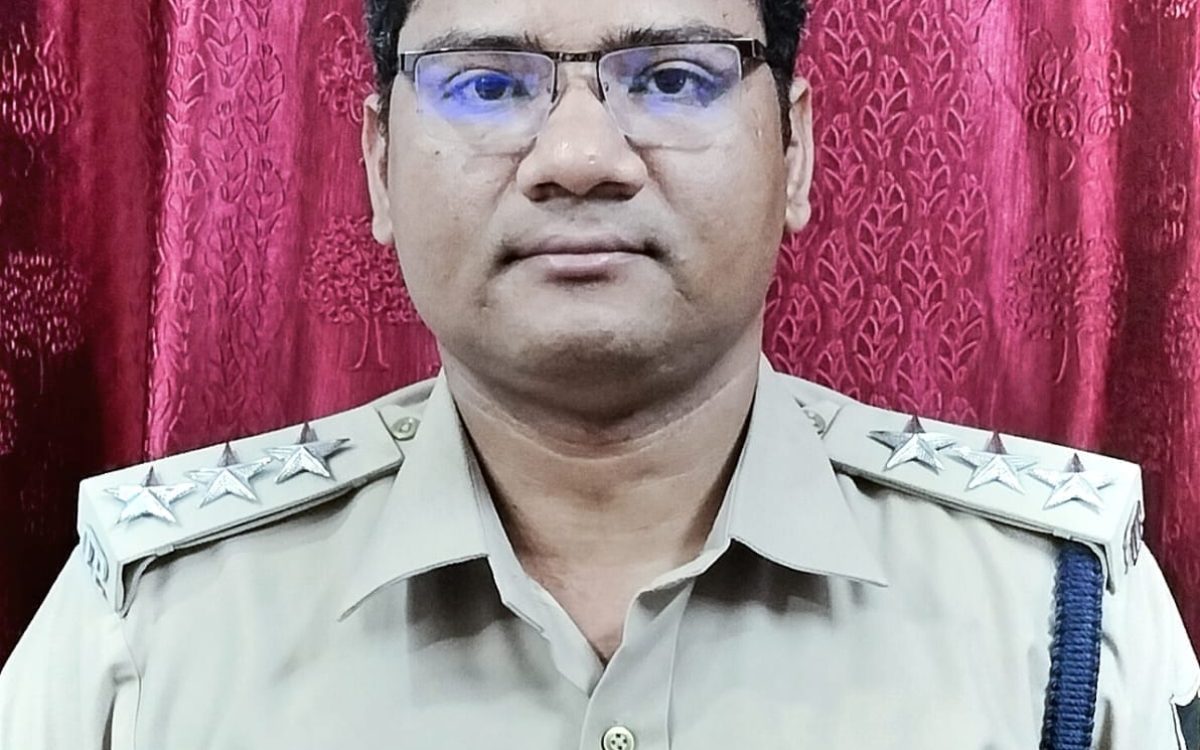 ମହିଳା  ହୋମଗାର୍ଡ ଙ୍କୁ   ଅସାଦଚରଣ କରିଥିବା ଅଭିଯୋଗ ରେ କୋର୍ଟ ଚାଲାଣ ହେଲେ କୁଜଙ୍ଗ ଥାନା ଅଧିକାରୀ