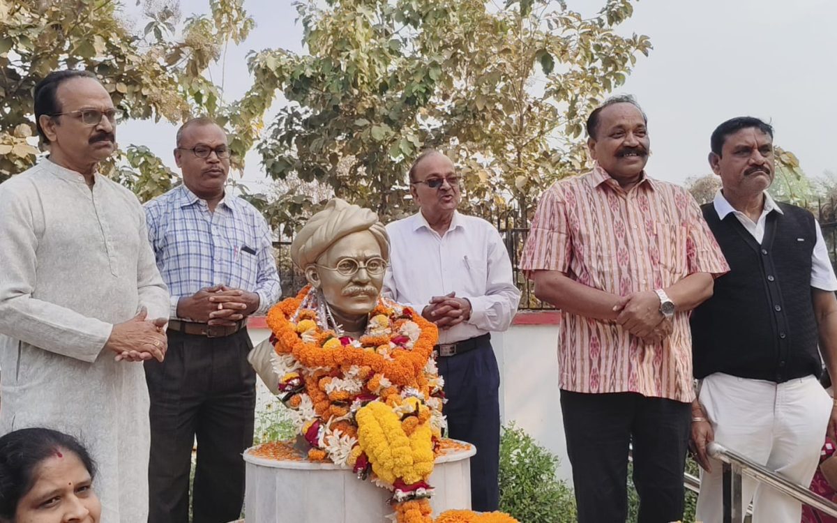 ପରିତ୍ୟାଗର ପୁରୁଷ ଜାତିପ୍ରାଣ ମଧୁସୂଦନ ଦାସଙ୍କ 92ତମ ମହାପ୍ରଣାୟ ଦିବସରେ ଶ୍ରଦ୍ଧାଞ୍ଜଳି ଅର୍ପଣ