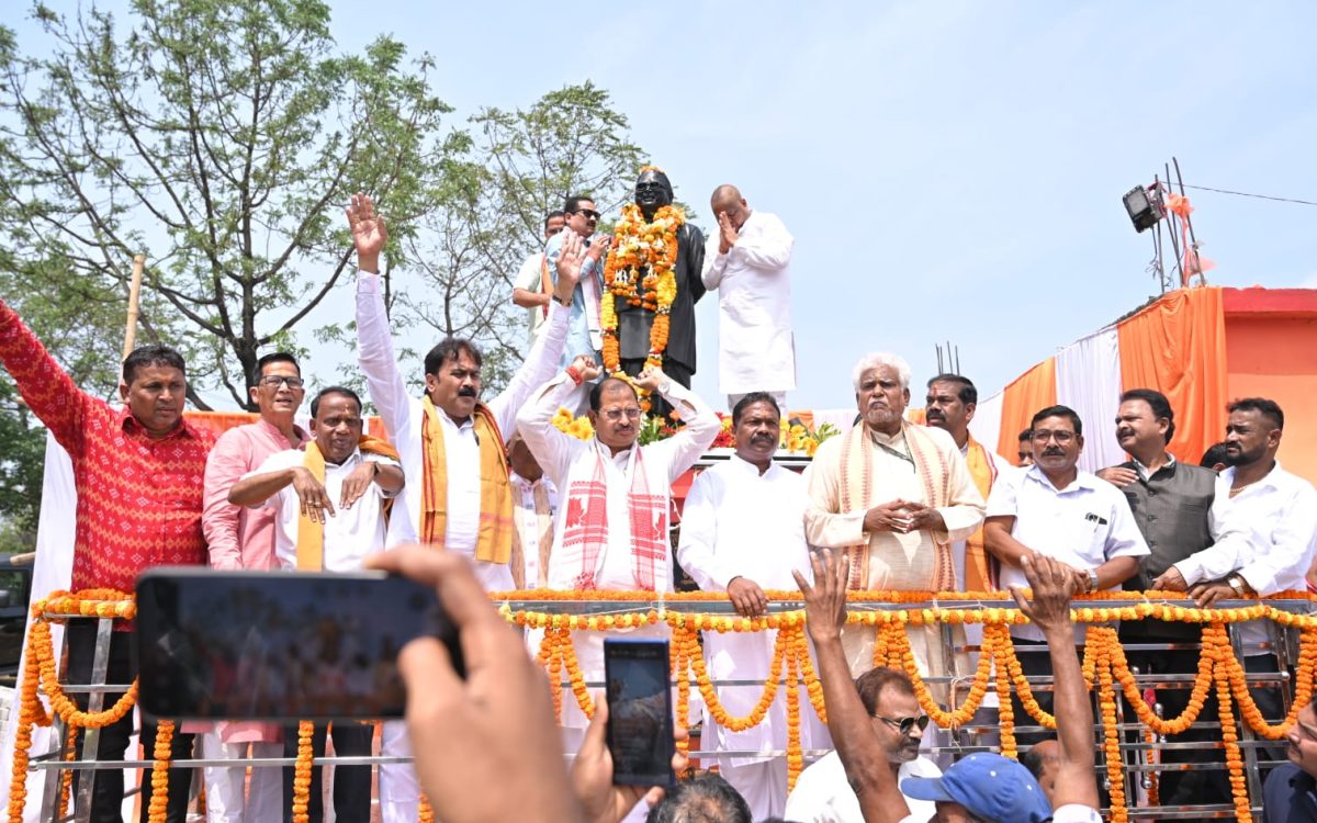 ପ୍ରଥମ ଶ୍ରାଦ୍ଧ ବାର୍ଷିକ ଉପଲକ୍ଷେ ପ୍ରତିମୂର୍ତି ଉନ୍ମୋଚନ ଓ ସ୍ମୃତି ସଭା