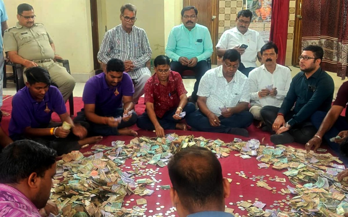 ମା’ ହିଙ୍ଗୁଳାଙ୍କ ହୁଣ୍ଡିରୁ ମିଳିଲା ଦଶ ଲକ୍ଷ ଛୟାଳିଶ ହଜାର ଟଙ୍କା