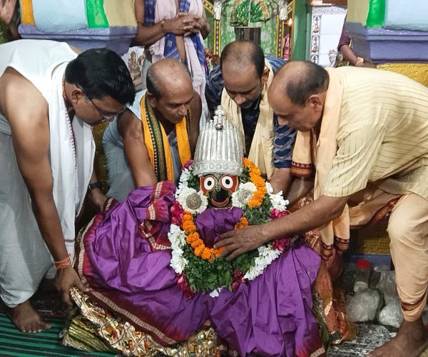 ଦଧିବାମନ ମହାପ୍ରଭୁ ଙ୍କ ସ୍ନାନଯାତ୍ରା ସମ୍ପୂର୍ଣ୍ଣ
