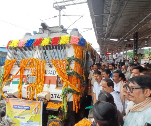 ପୁରୀ-କୋରାପୁଟ-ପୁରୀ ନୂଆ ଟ୍ରେନର ଶୁଭାରମ୍ଭ କଲେ ମୁଖ୍ୟମନ୍ତ୍ରୀ, ରେଳମନ୍ତ୍ରୀ