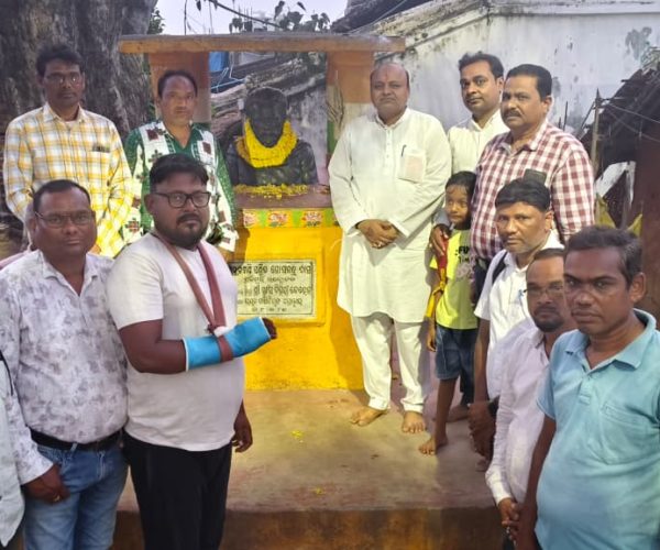 ମିଡିଆ କ୍ଲବର ଜରୁରୀ ବୈଠକଗଣମାଧ୍ୟମକୁ ସକ୍ରିୟ ହେବାକୁ ଆହ୍ବାନ