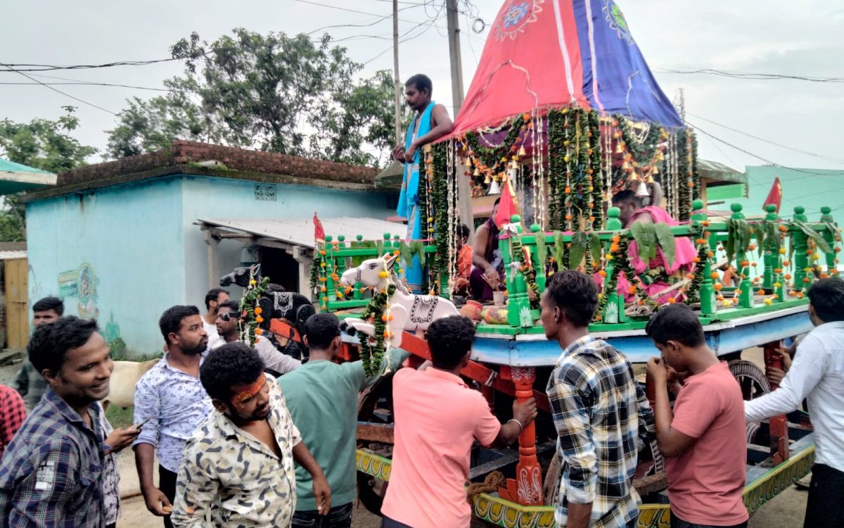 ଭକ୍ତି ଓ ଉତ୍ସାହରେ ଝୁମିଲା ବୁଢ଼ାପଙ୍କ ଗ୍ରାମ, ସମ୍ପନ୍ନ ହେଲା ବାହୁଡ଼ା ଯାତ୍ରା