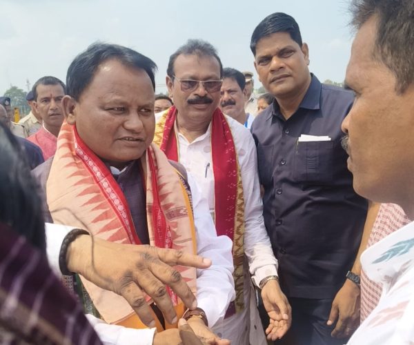ଖଣ୍ଡୋକଟ ଗାଁ ମାଟିରେ ମୁଖ୍ୟମନ୍ତ୍ରୀ ମୋହନ ମାଝୀ