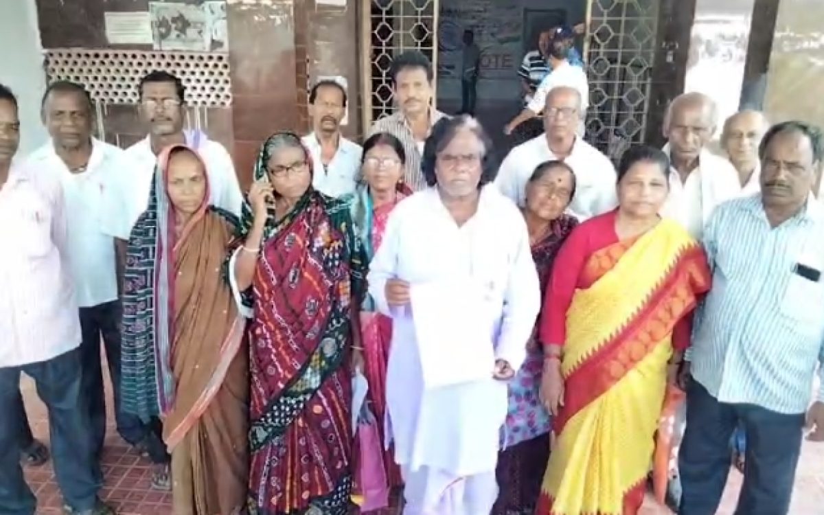 ଓଡିଶା ଭତା ପ୍ରଦାନ ସଂଘର୍ଷ ସମିତି ପକ୍ଷରୁ ମୁଖ୍ୟମନ୍ତ୍ରୀ ଙ୍କୁ ଦାବିପତ୍ର ପ୍ରଦାନ