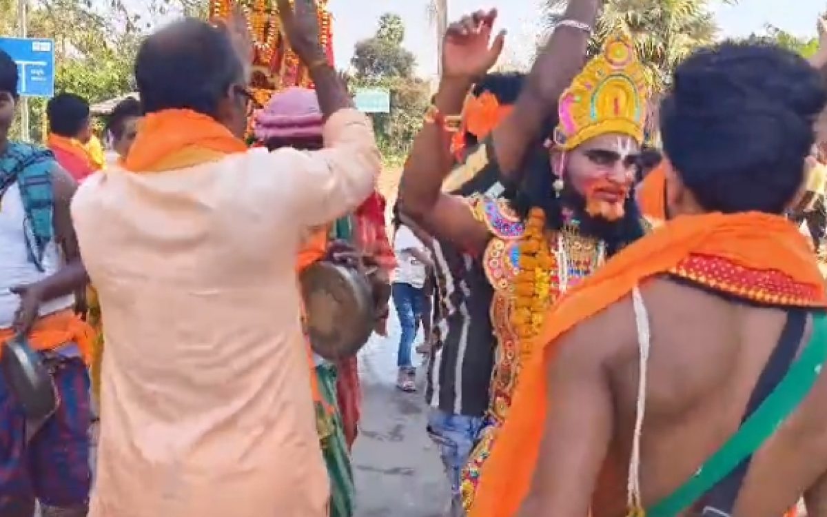 ସ୍ୱର୍ଗବ୍ରହ୍ମପୁର ଗ୍ରାମବାସୀ ପାଳିଲେ ହନୁମାଙ୍କଡ଼ ( ମନୁଆଁ) ର ଚଉଦ ବର୍ଷ ପୂର୍ତ୍ତୀ