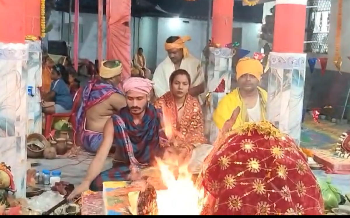 ନାଲକୋ କୃଷକବଜାର ଠାରେ ବାବା ଆଖଣ୍ଡଳମଣି ଙ୍କ ୧୫ତମ ଜନ୍ମ ବାର୍ଷିକ ମହୋତ୍ସବ ଓ ବିଶ୍ଵ ଶାନ୍ତି ମହାଯଜ୍ଞ ଅନୁଷ୍ଠିତ