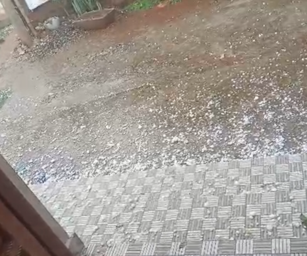 ତାଣ୍ଡବ ରଚିଲା କାଳବୈଶାଖୀ ବଅଁରପାଳ ରେ ଫାଟିଲା ଆଜେବେଷ୍ଟ ଦିନ ୩,୩୦ରେ କୁଆପଥର ୨୫ ମିନିଟି ତା ସହିତ ବର୍ଷା